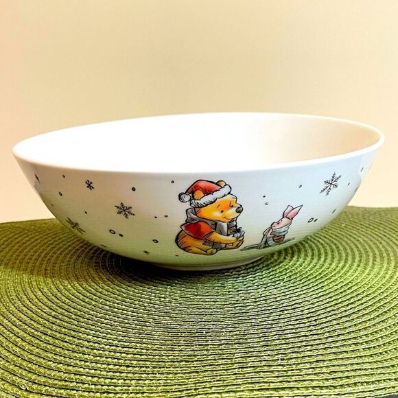 Disney Winnie the Pooh Christmas large bowl NWT - Picture 1 of 9